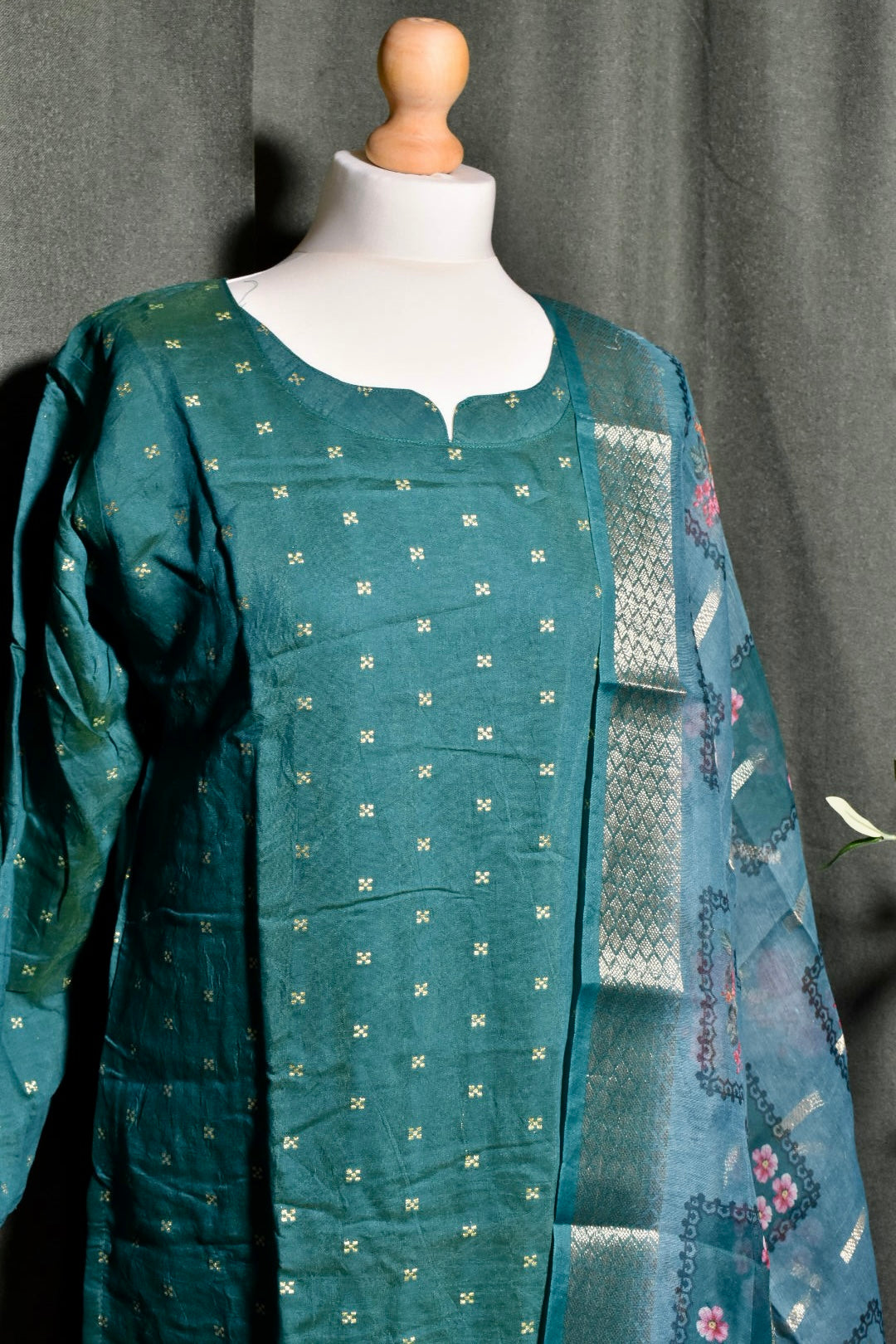 Green Kurti Top & Dupatta