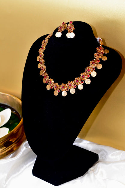 Gold Floral Necklace Set