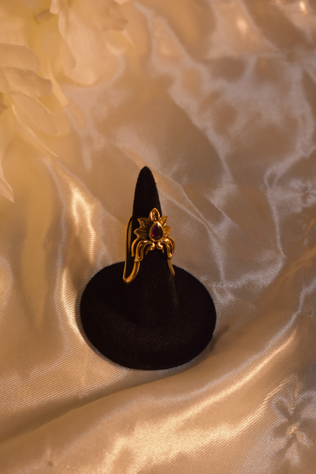 Matt Finish Vanki Finger Ring