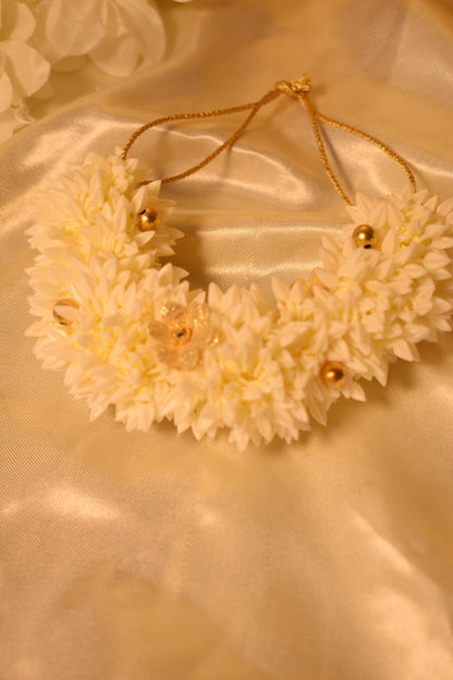 Plastic jasmine hair accessories with Gold Flower Detail