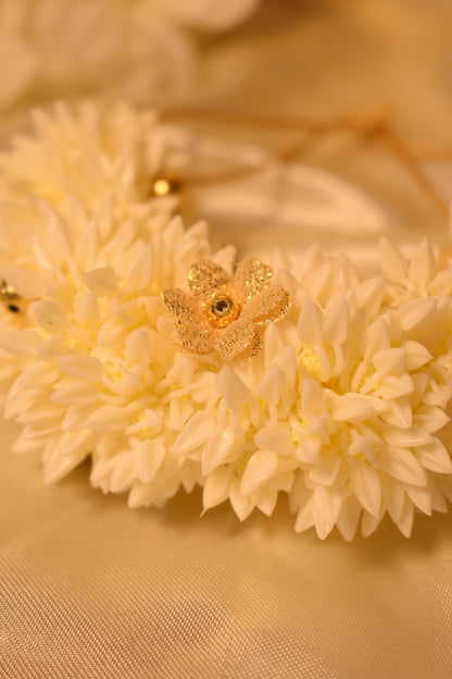 Plastic jasmine hair accessories with Gold Flower Detail