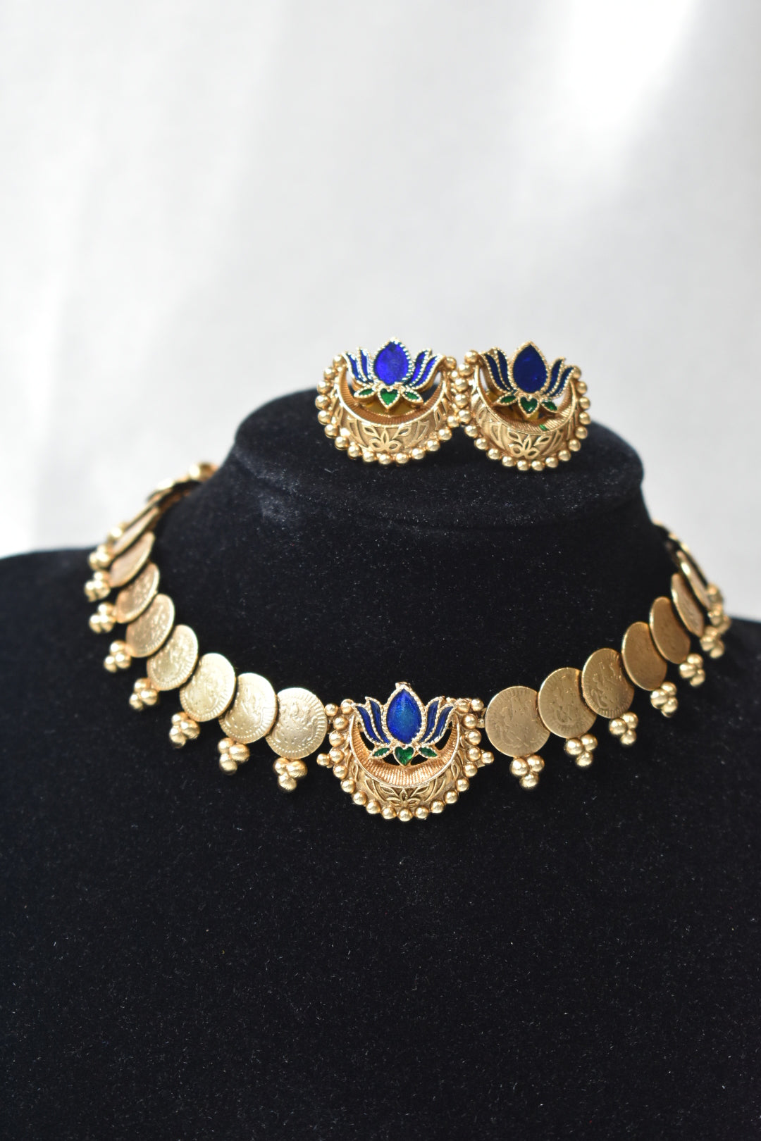Blue Lotus Choker Necklace & Earring Set