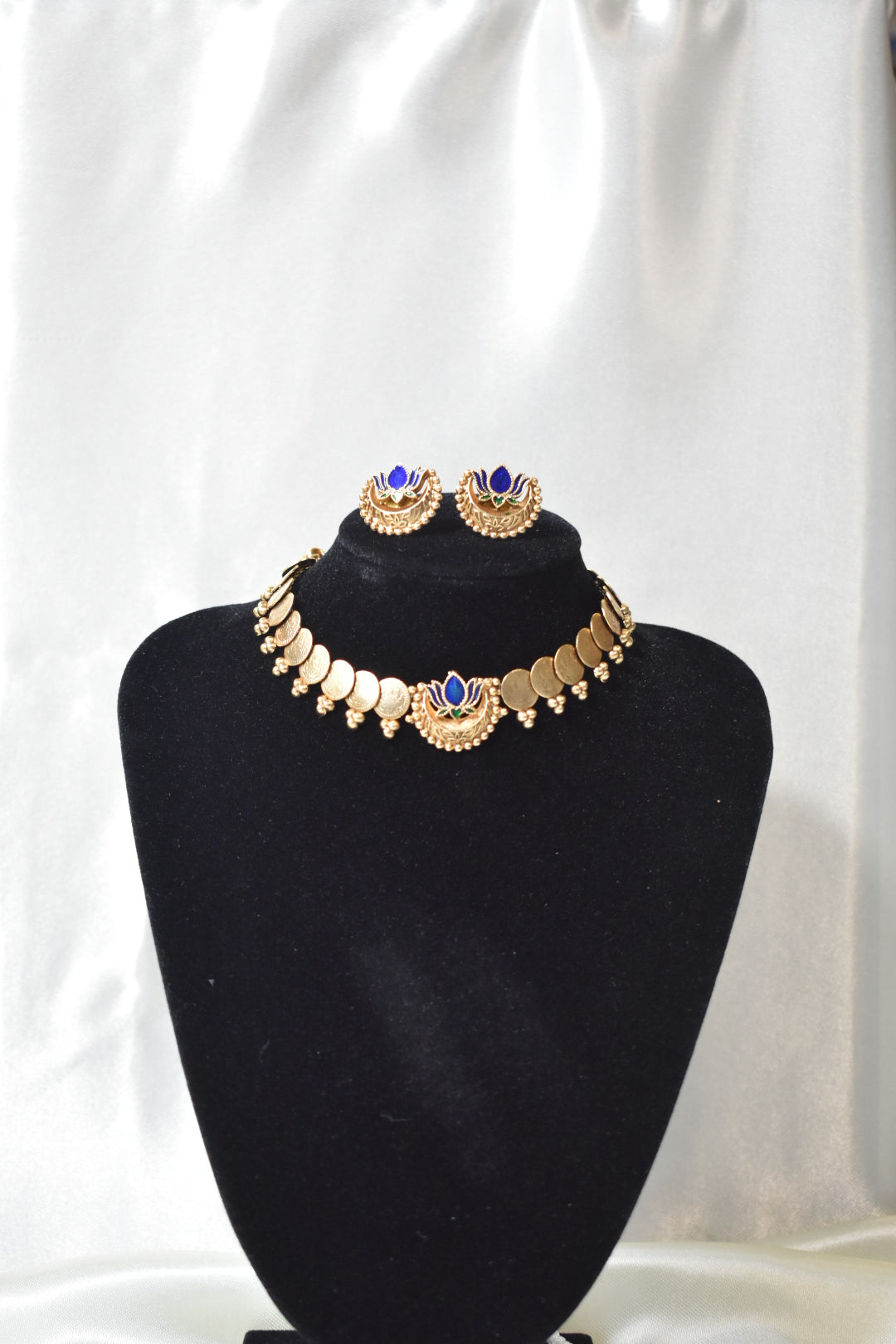 Blue Lotus Choker Necklace & Earring Set