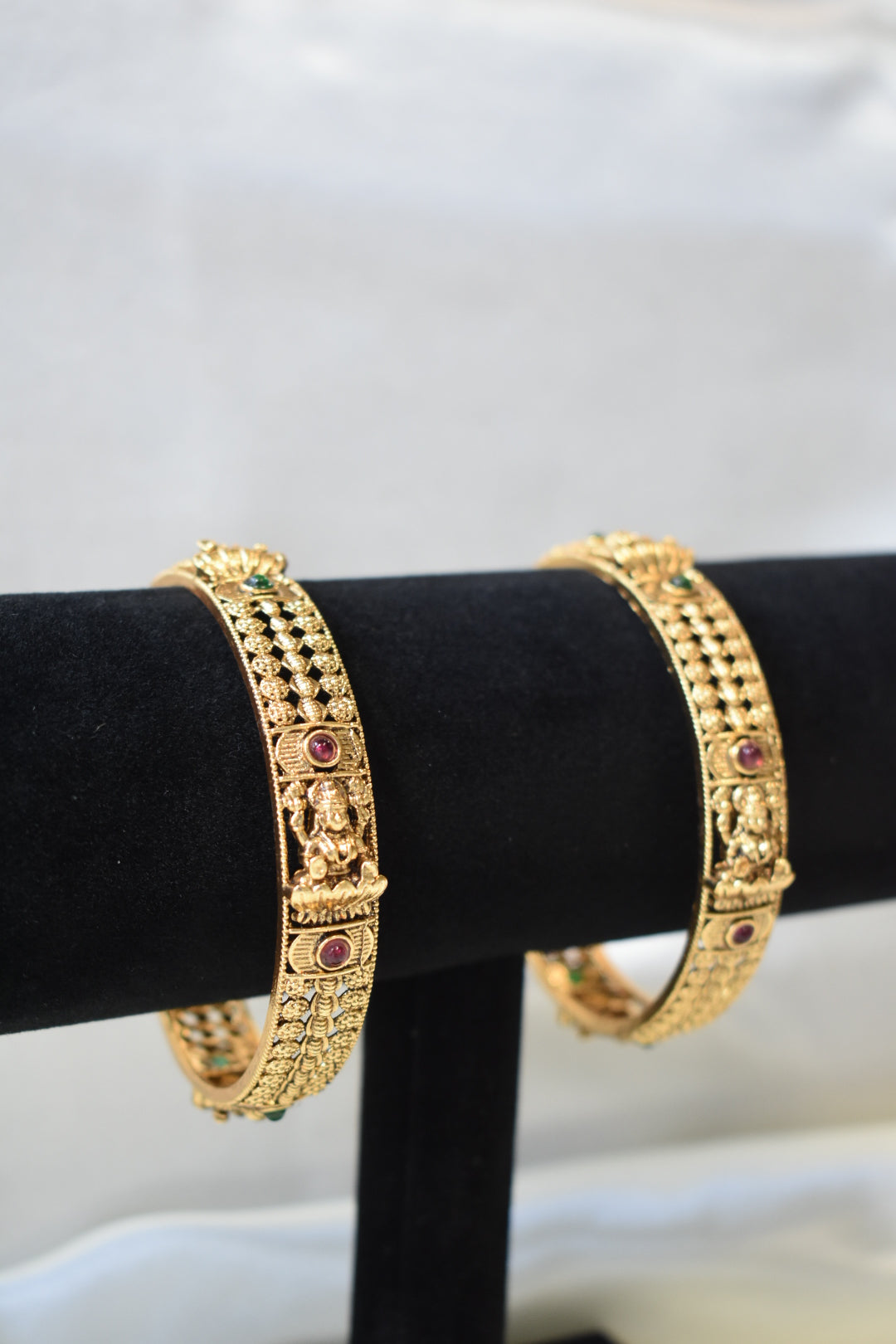 Idol Shaped Gold Bangles