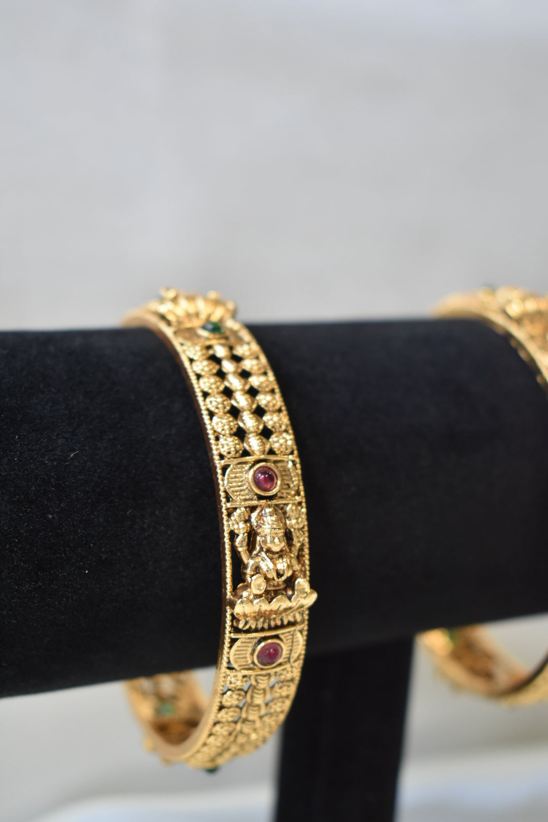 Idol Shaped Gold Bangles