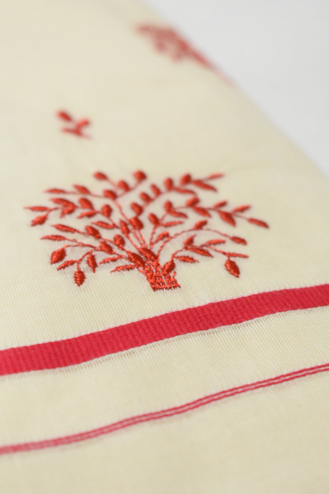 Pink Puliyilakara Set Saree with Hand Embroidery