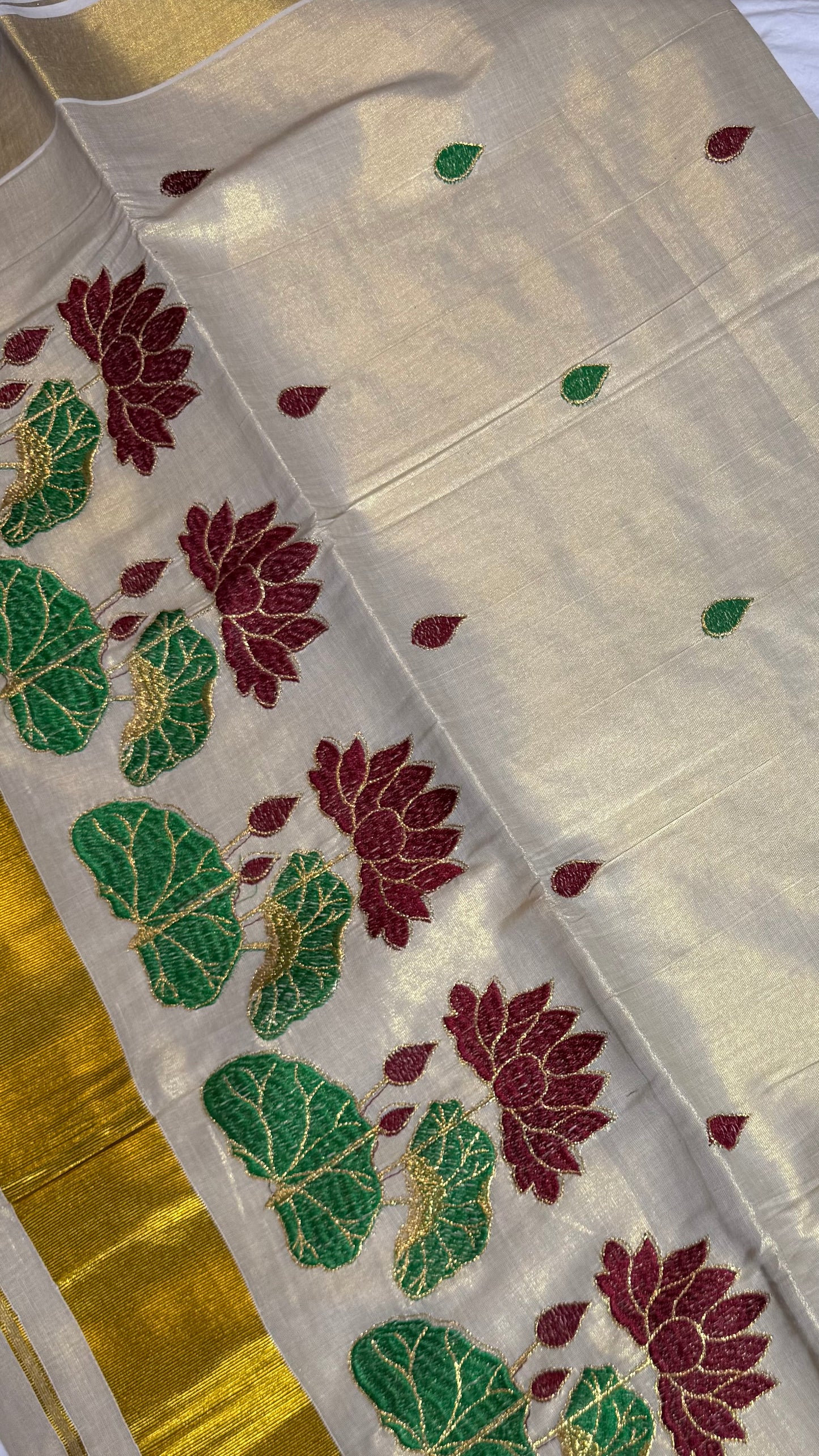 Lotus & Lotus Leaf Motif Tissue Onam Set Saree with Gold Border