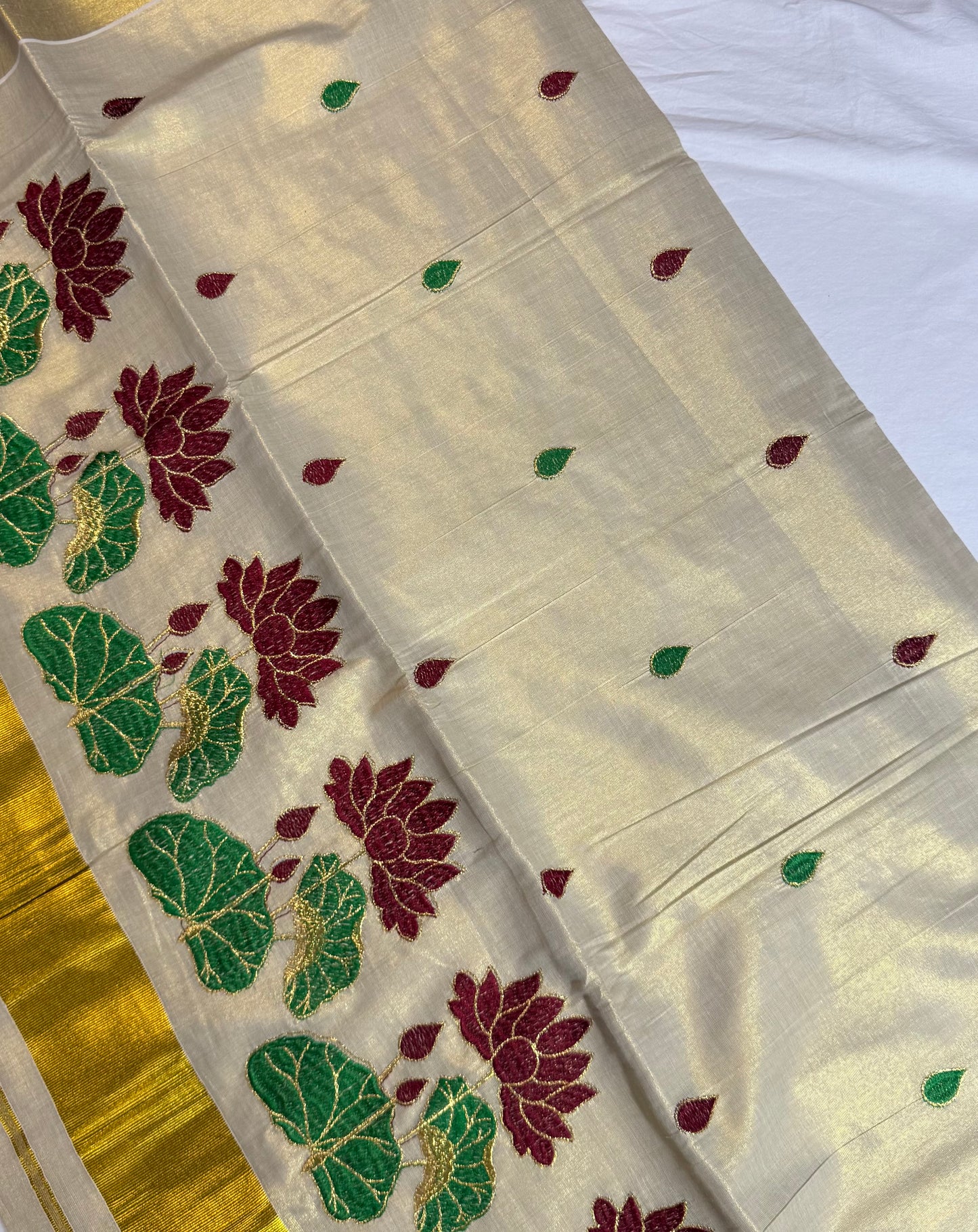Lotus & Lotus Leaf Motif Tissue Onam Set Saree with Gold Border