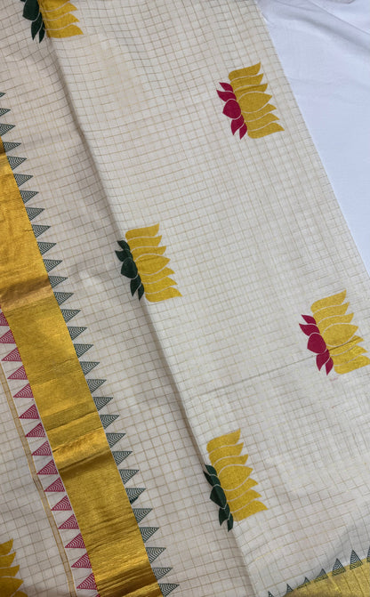 Checkered Set Saree with Large Lotus Motifs