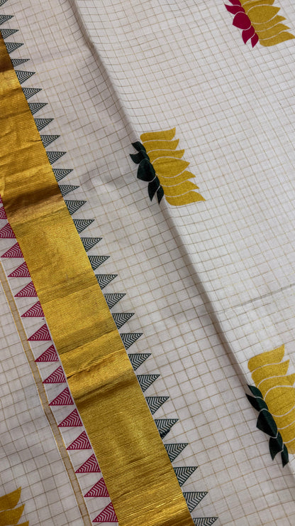 Checkered Set Saree with Large Lotus Motifs