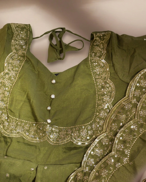 Green Vichitra Silk Skirt & Cape Set (L)