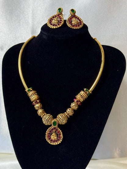 Long Idol Necklace & Earring Set