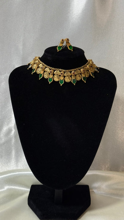 Gold Idol Choker Necklace & Earring Set