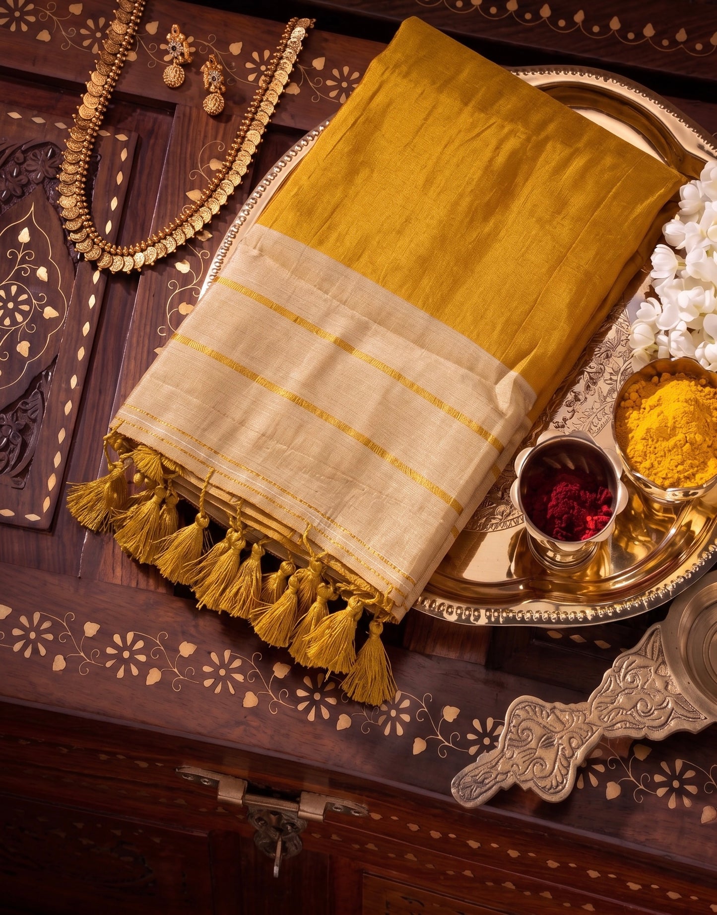 Sarangi Golden Mul Tissue Saree