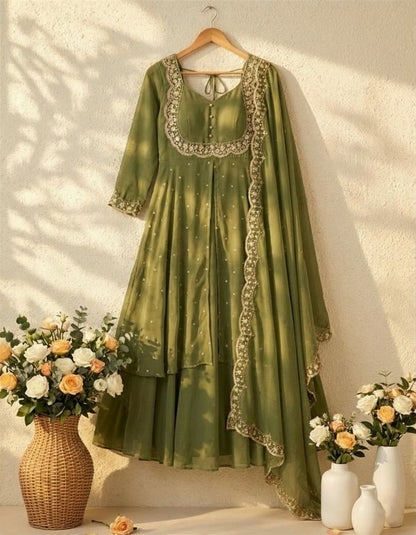 Green Vichitra Silk Skirt & Cape Set (L)